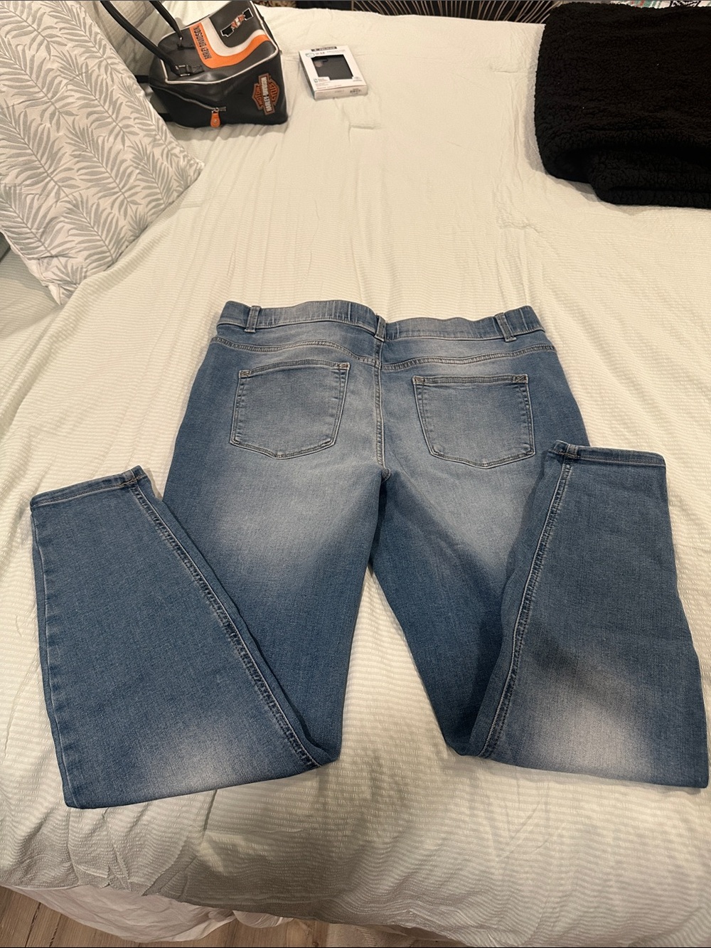 Maurices Women's Light Blue Skinny Jeans